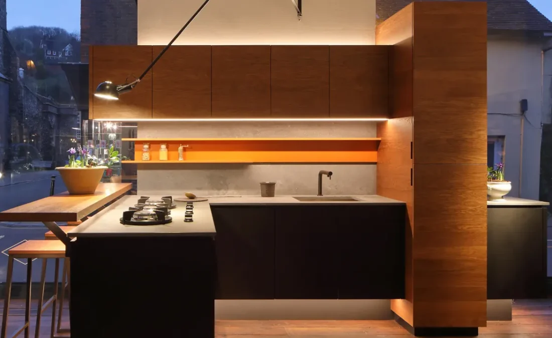 undercabinet lighting